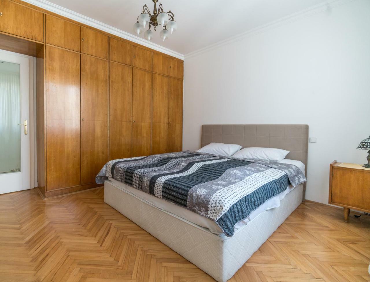 Ferhadija Premium * Sarajevo